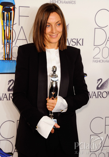 Celine创意总监Phoebe Philo赢得国际最受欢迎