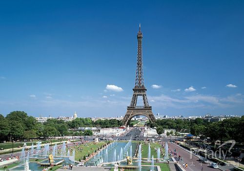法国巴黎:路易威登时光飞旋