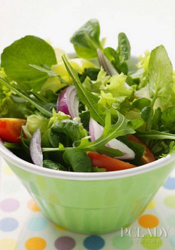 夏季养颜排毒佳品:凉拌芝麻海带 夏季养颜排毒佳品:凉拌芝麻海带