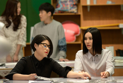 《彩色的新衣》叶璇绘制退赛张根硕助场大展女神图像能否确认直方图图片