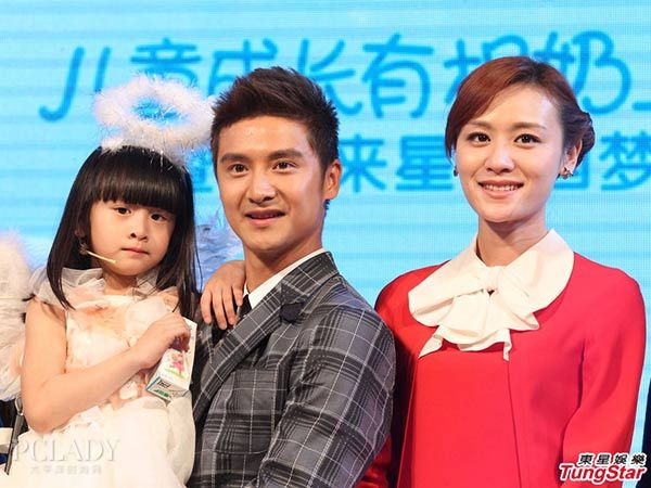 田亮教儿女游泳 叶一茜在哪里?