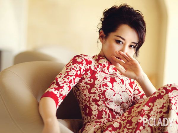 许晴优雅妩媚两相宜 迷离风情岁月止步