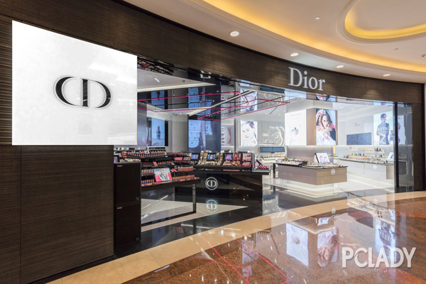 Dior迪奥彩妆概念精品店上海环球港盛大揭幕