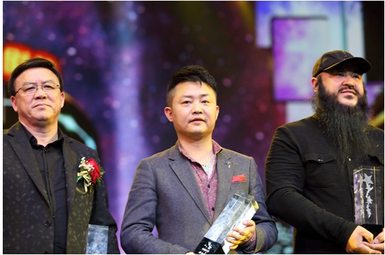 榜上有名，脚下有路—雷迪波尔荣获“杰克·第八届中国服装品牌“潜力大奖”