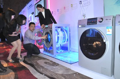 请全球2万多用户当“设计师” 海尔研发出“水晶”系列滚筒洗衣机