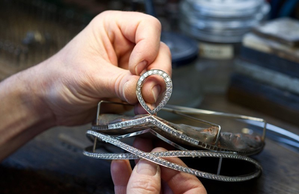 如何制作钻石套 877116_2F470B34810C3FAB1FC117F6CB47C0A91614B48D7D8E_800_532.jpg