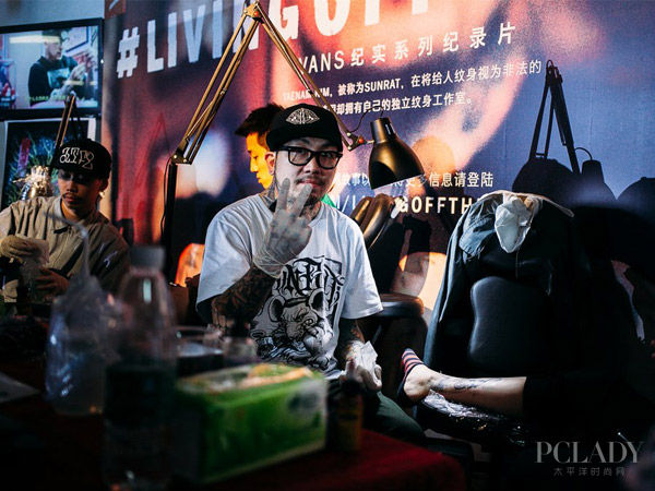 House of Vans广州活动第一天 ——现场纹身、音乐表演和艺术互动传递Vans文化和品牌精神
