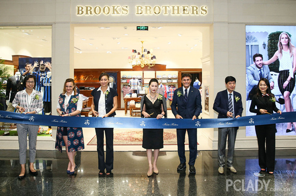 布克兄弟上海新世界大丸百货新店开幕 国米球员亲历剪彩