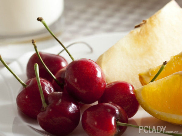 什么是龙眼肉的功效与作用 1353342_bbc0b0135_meitu_256.jpg