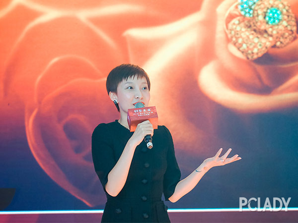 ASTER MA义拍传递正能量 2015“分享_爱”慈善晚宴共筑爱心