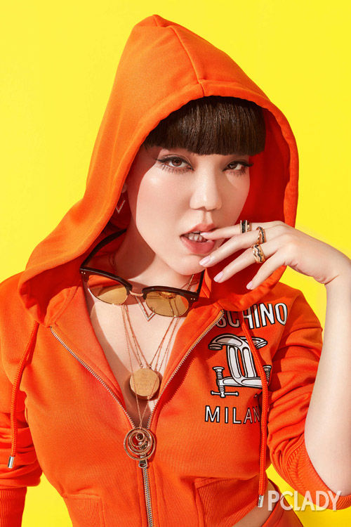 吴莫愁携手芭莎推出时尚单品 积极支持“公益星设计”