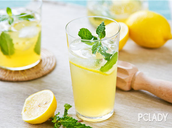 柠檬蜂蜜水什么时候喝最好？喝对了才减肥