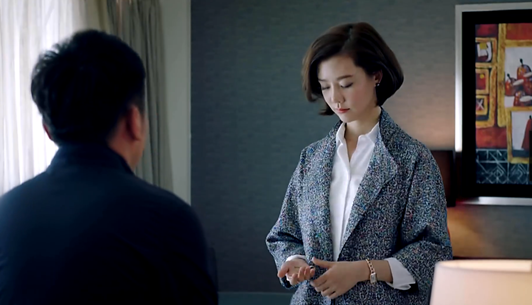 jz玖姿助力我爱男保姆诠释职场look下的多面优雅女人