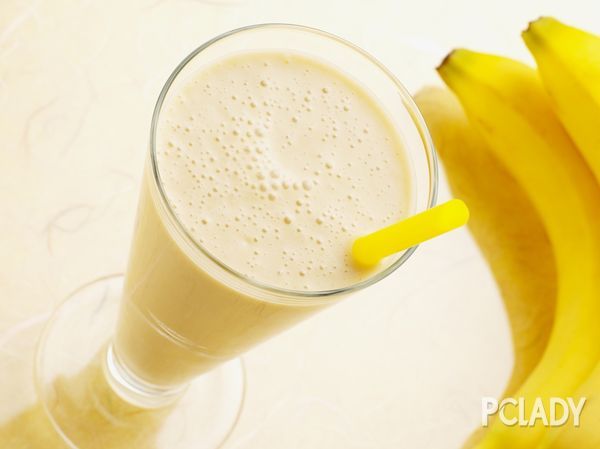 自制香蕉牛奶 美味饮品一学就会