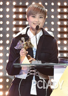 亚洲新歌榜盛典举办 李宇春华晨宇获年度最佳歌手