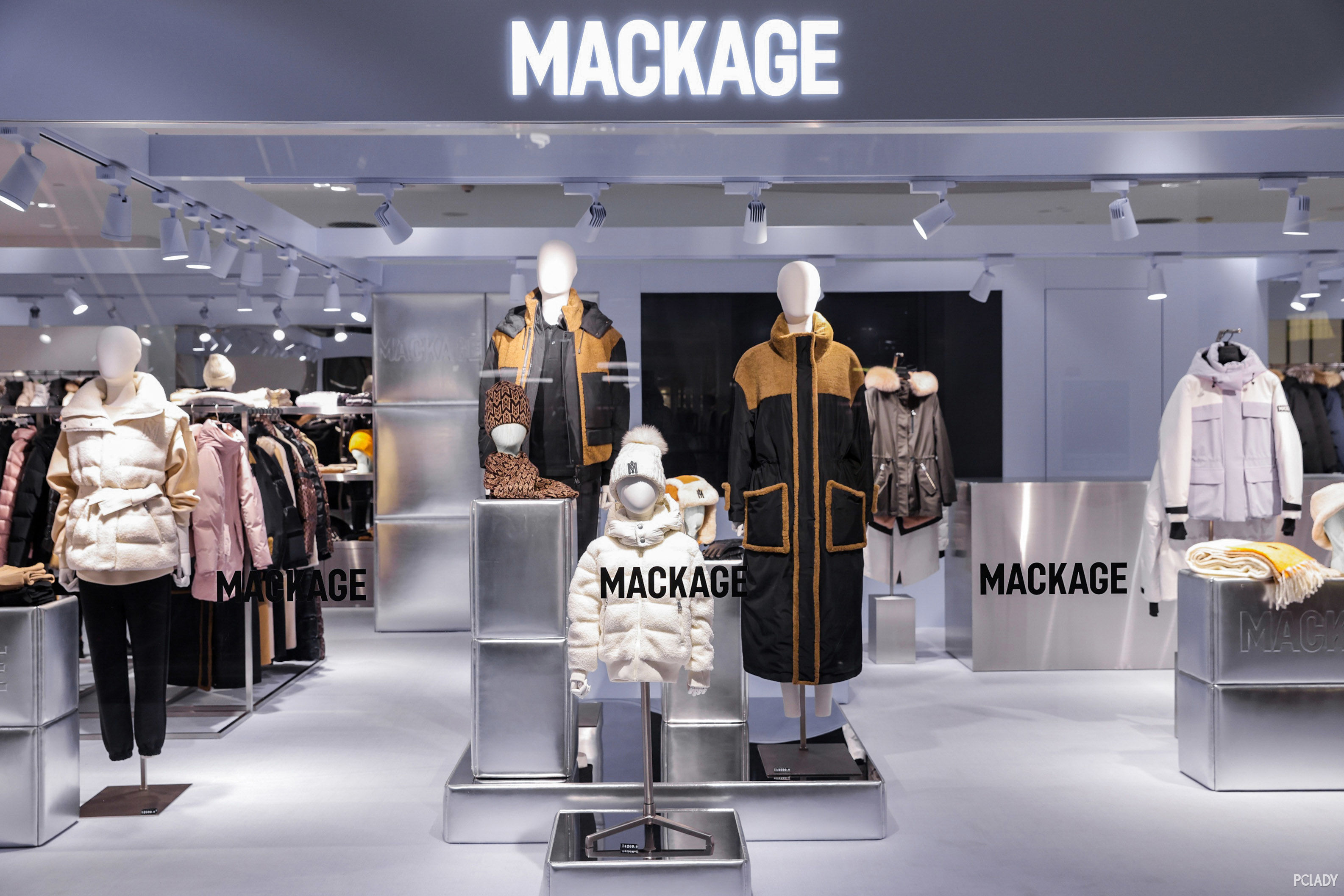 MACKAGE全新快闪店登陆北京SKP 携以全新极简概念与独家系列产品